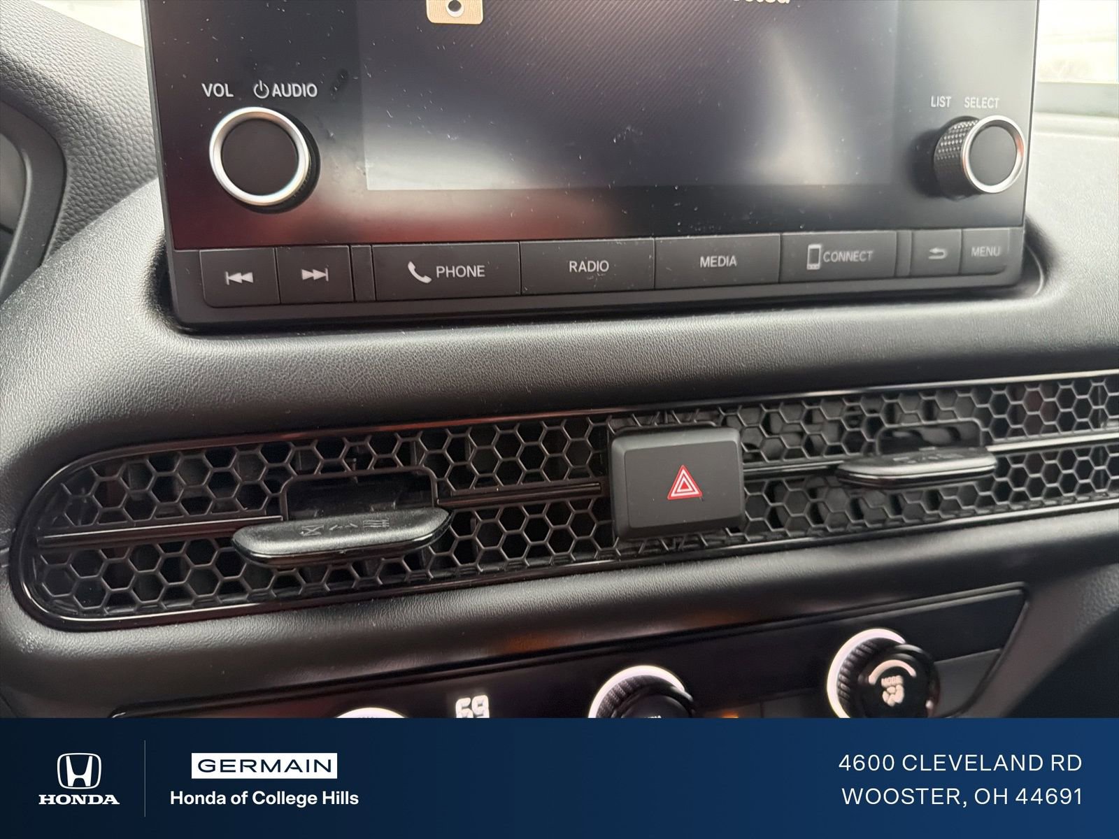 Used 2023 Honda HR-V LX image 19