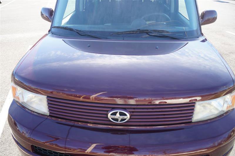 Used 2006 Scion xB image 2