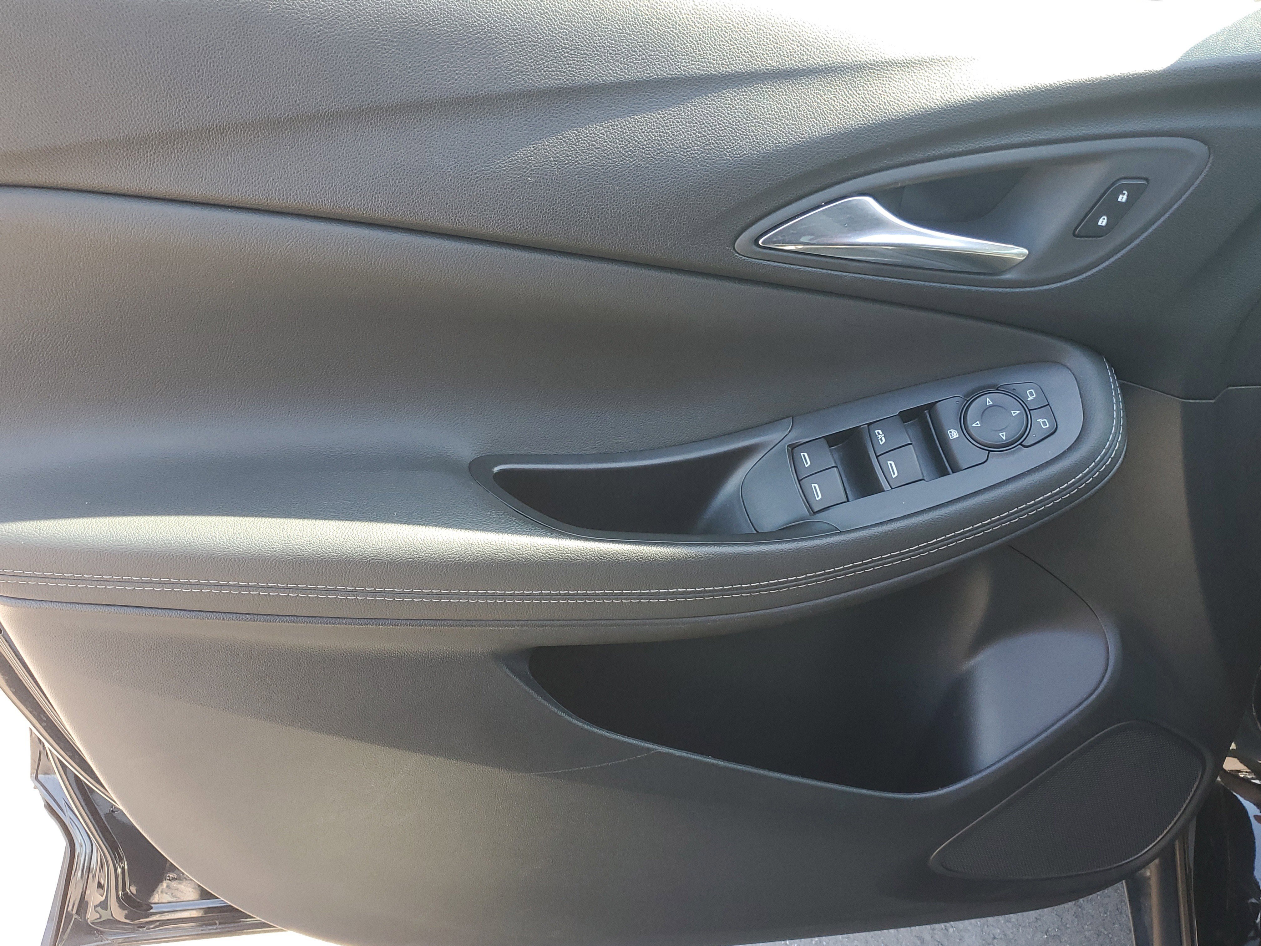 Used 2025 Buick Encore GX Preferred FWD image 8