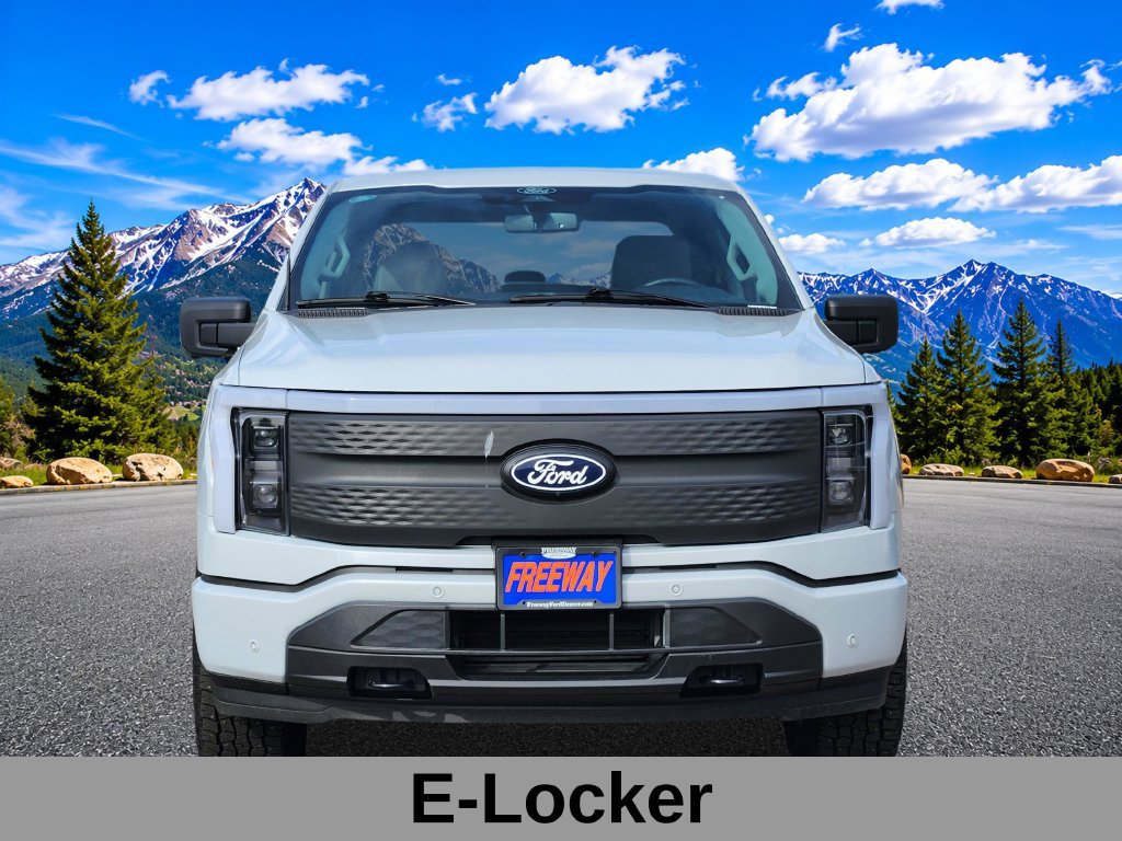 Used 2025 Ford F150 Lightning Flash AWD/4WD image 7