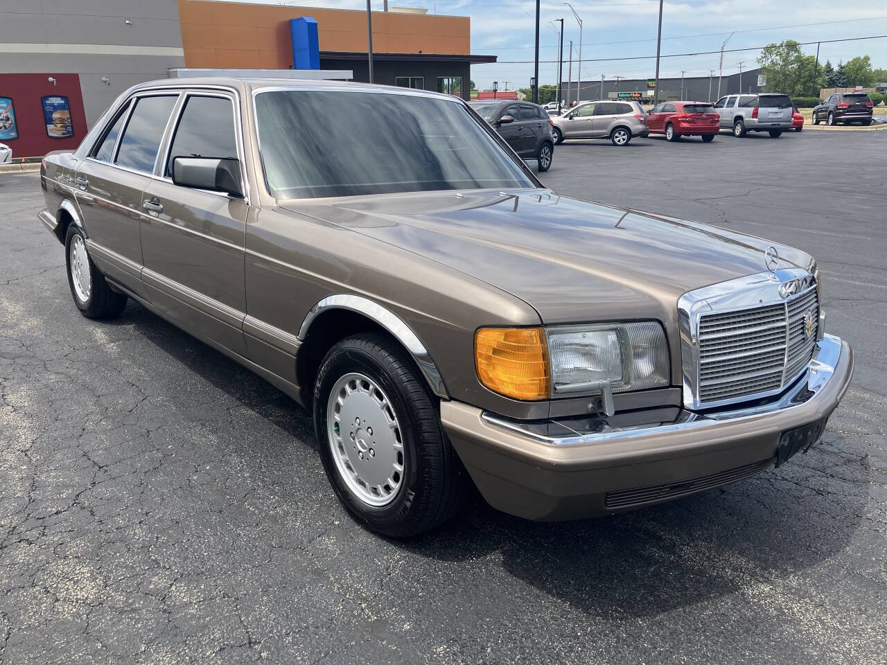 Used 1988 Mercedes-Benz 420 SEL image 1