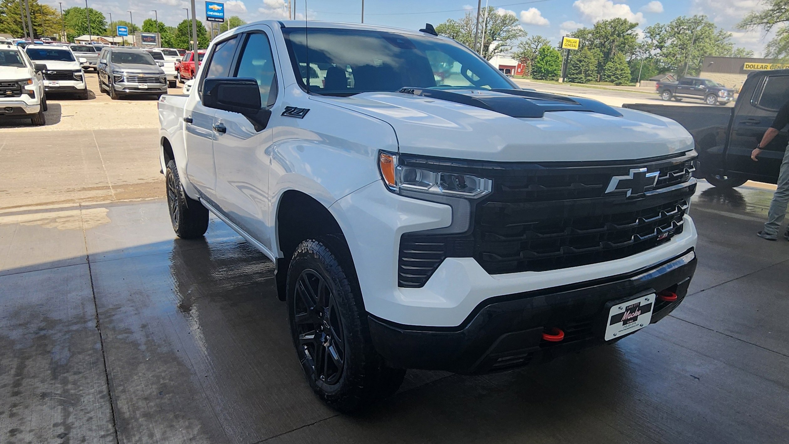 New 2025 Chevrolet Silverado 1500 LT Trail Boss w/ Convenience Package II image 3