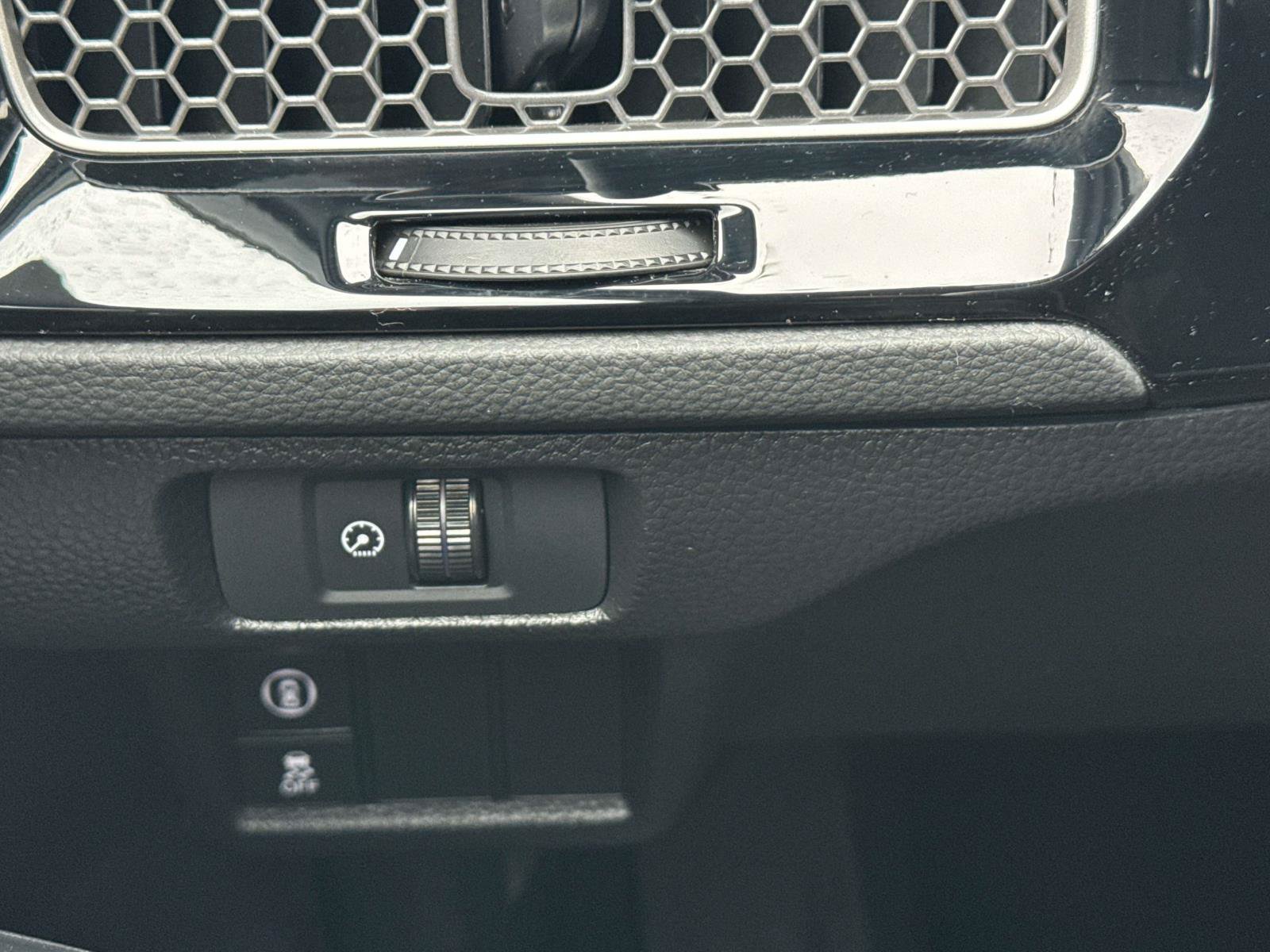 Used 2024 Honda Civic Sport image 13