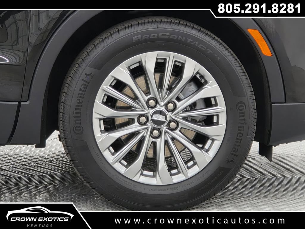 Used 2025 Cadillac XT4 Premium Luxury w/ Cold Weather Package FWD image 9