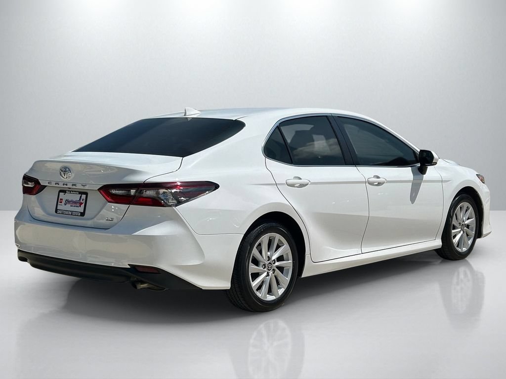 Used 2024 Toyota Camry LE w/ Convenience Package FWD image 5
