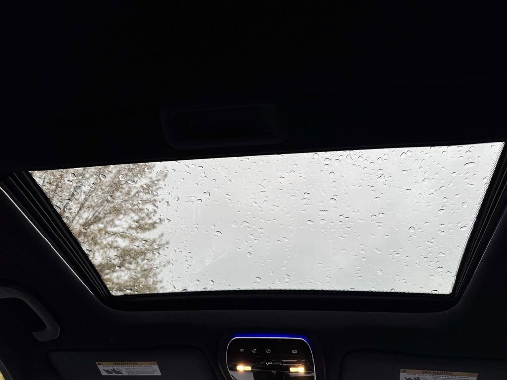 Certified 2025 Mercedes-Benz C 300 Sedan image 11