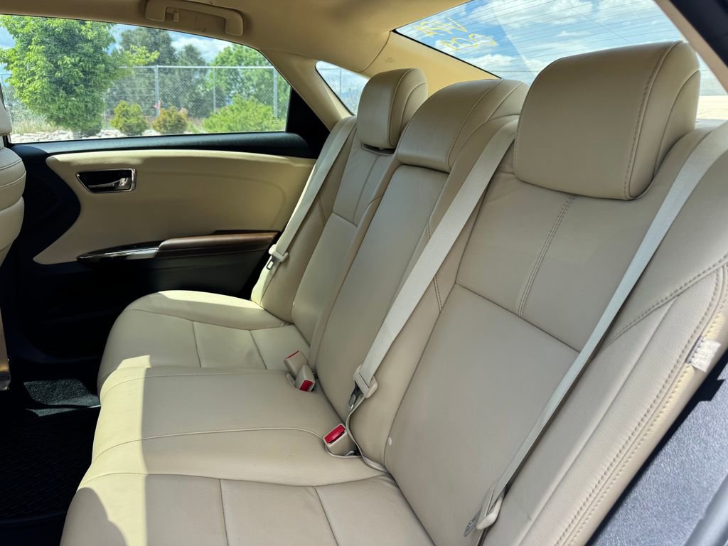 Used 2017 Toyota Avalon Touring FWD image 8