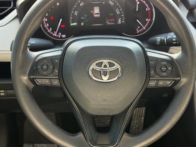 Used 2025 Toyota RAV4 XLE FWD image 14