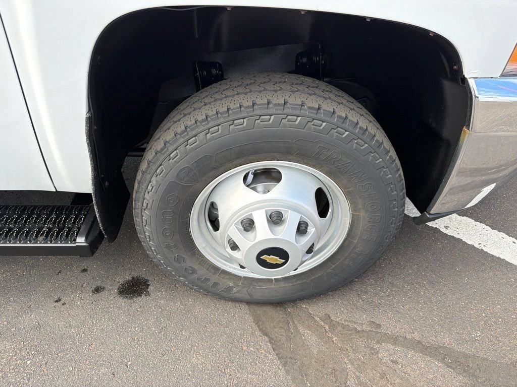 Used 2013 Chevrolet Silverado 3500 W/T w/ Snow Plow Prep Package AWD/4WD image 28