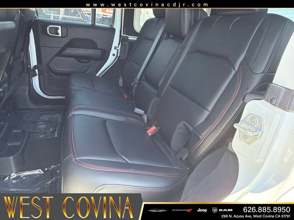 Used 2024 Jeep Wrangler Unlimited Rubicon AWD/4WD image 28