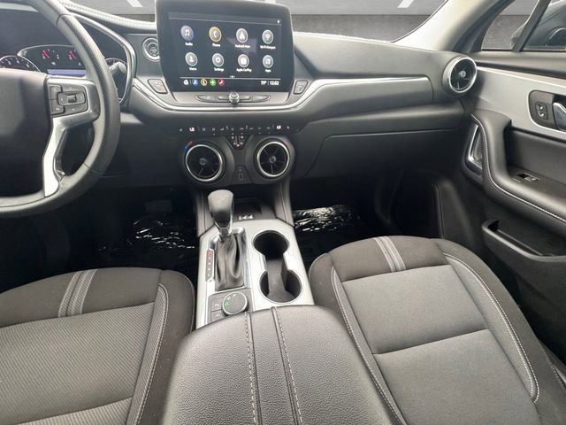 Used 2023 Chevrolet Blazer LT w/ Convenience Package FWD image 3