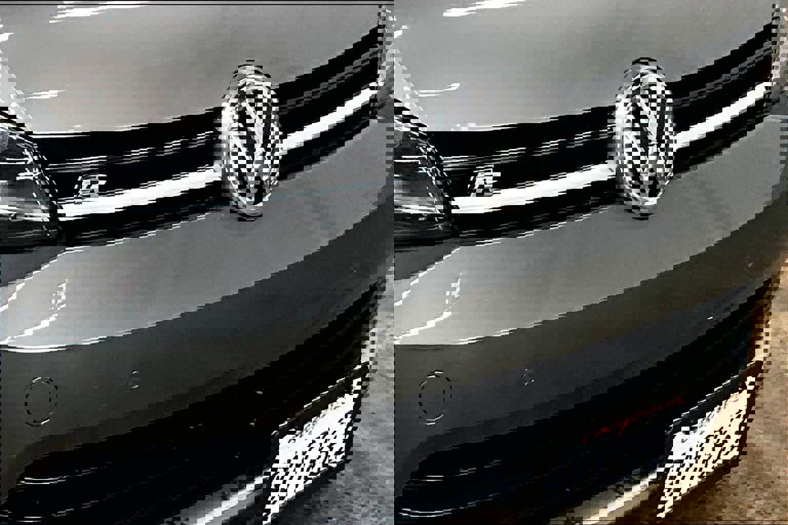 Used 2017 Volkswagen Golf R 4-Door image 32