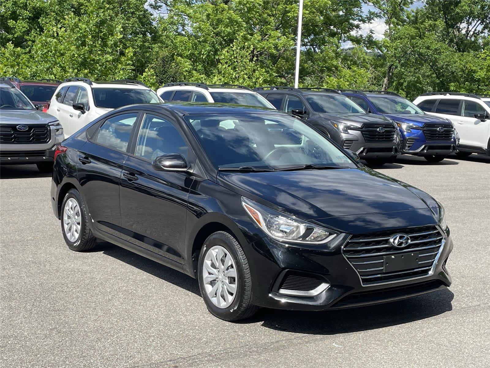 Used 2022 Hyundai Accent SE w/ Cargo Package FWD image 7
