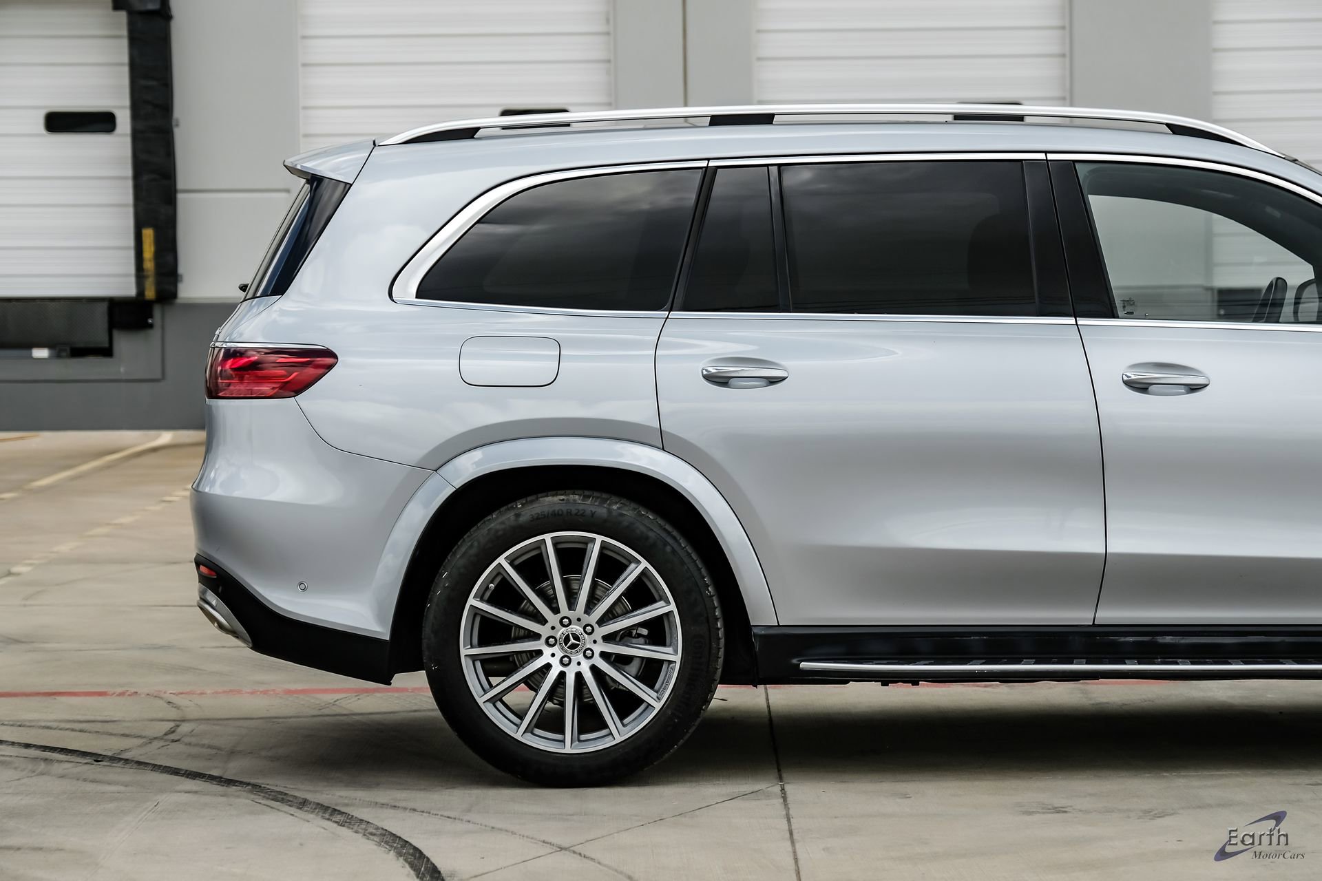 Used 2025 Mercedes-Benz GLS 580 4MATIC image 21