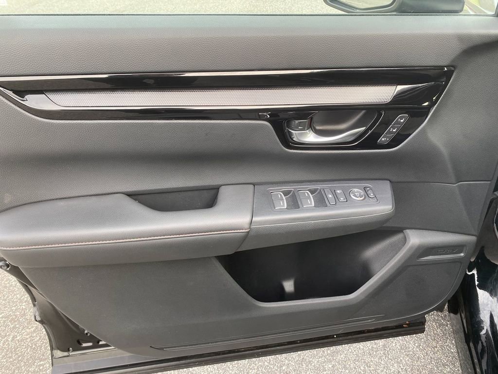 Used 2024 Honda CR-V Sport Touring image 11