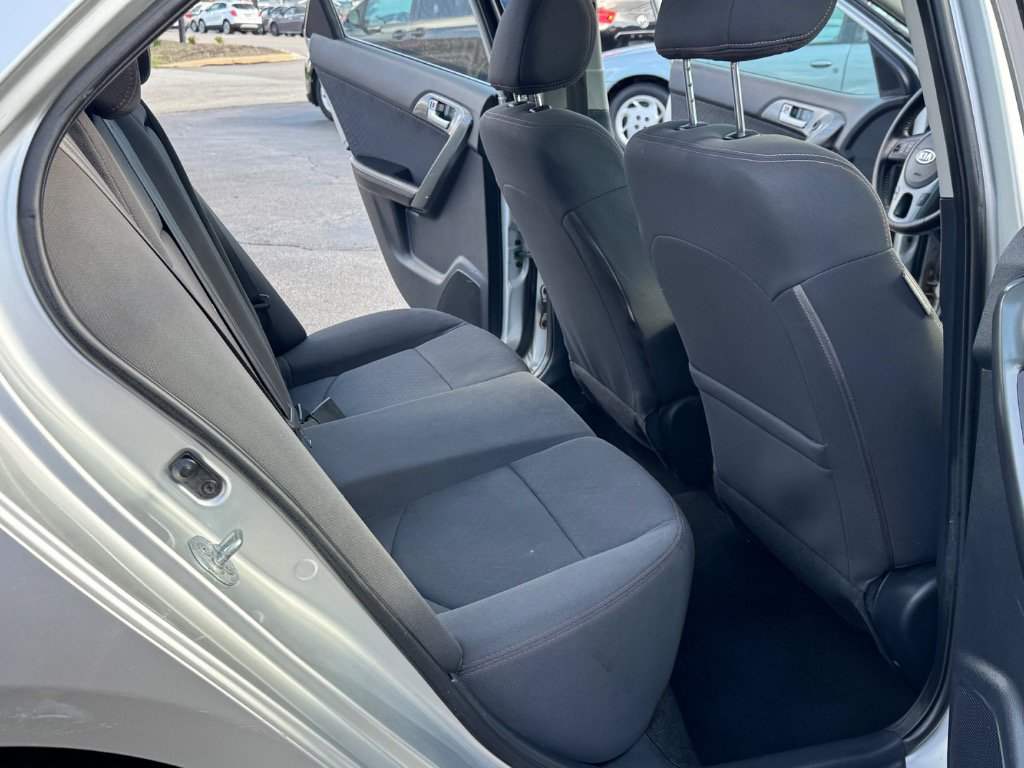 Used 2010 Kia Forte SX FWD image 16