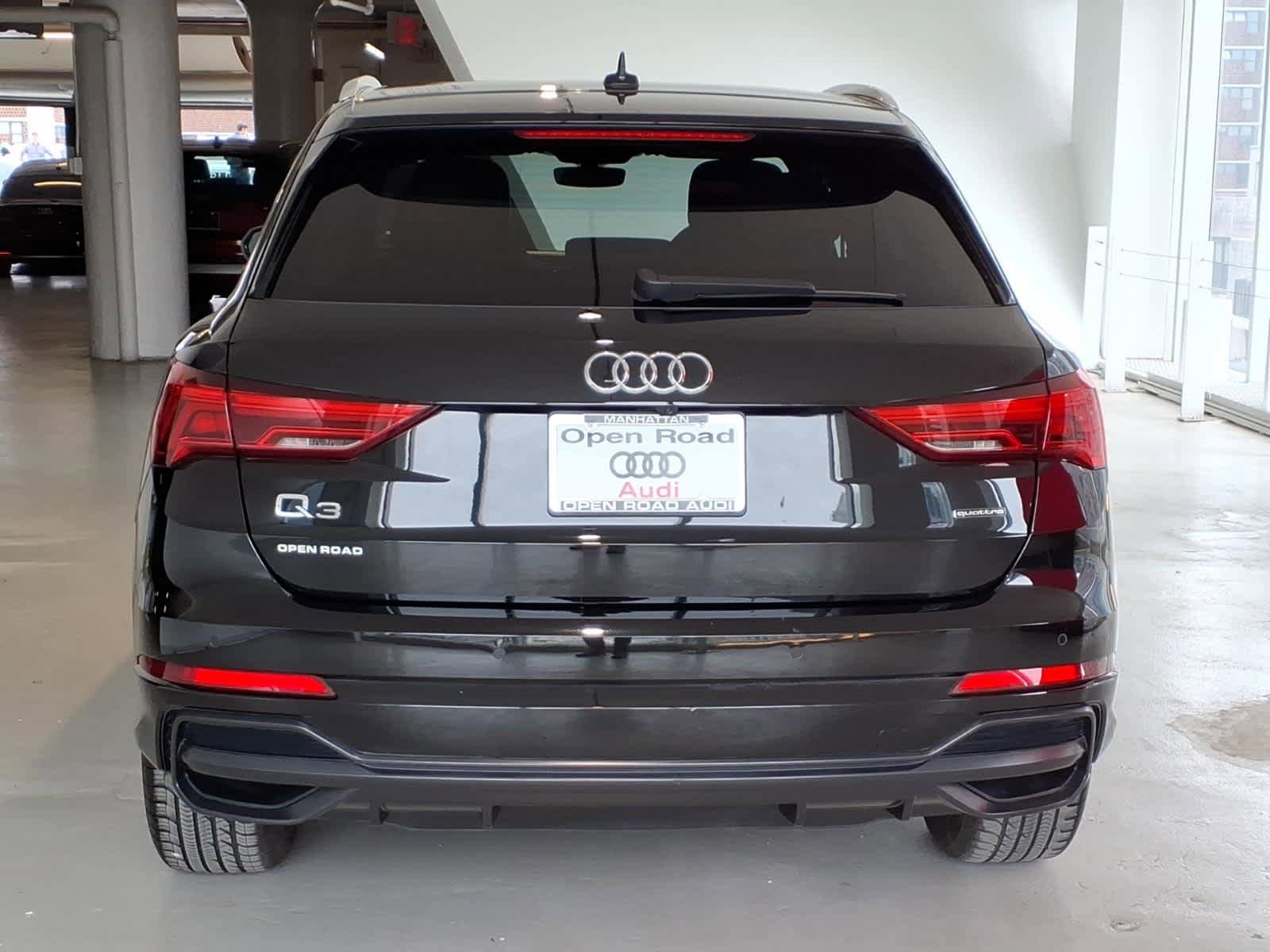 Used 2022 Audi Q3 2.0T Premium w/ Convenience Package AWD/4WD image 5