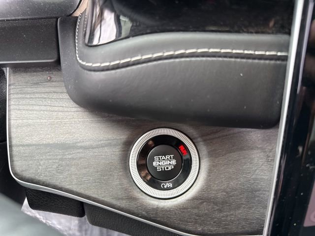 Used 2022 Jeep Grand Cherokee L Limited image 31