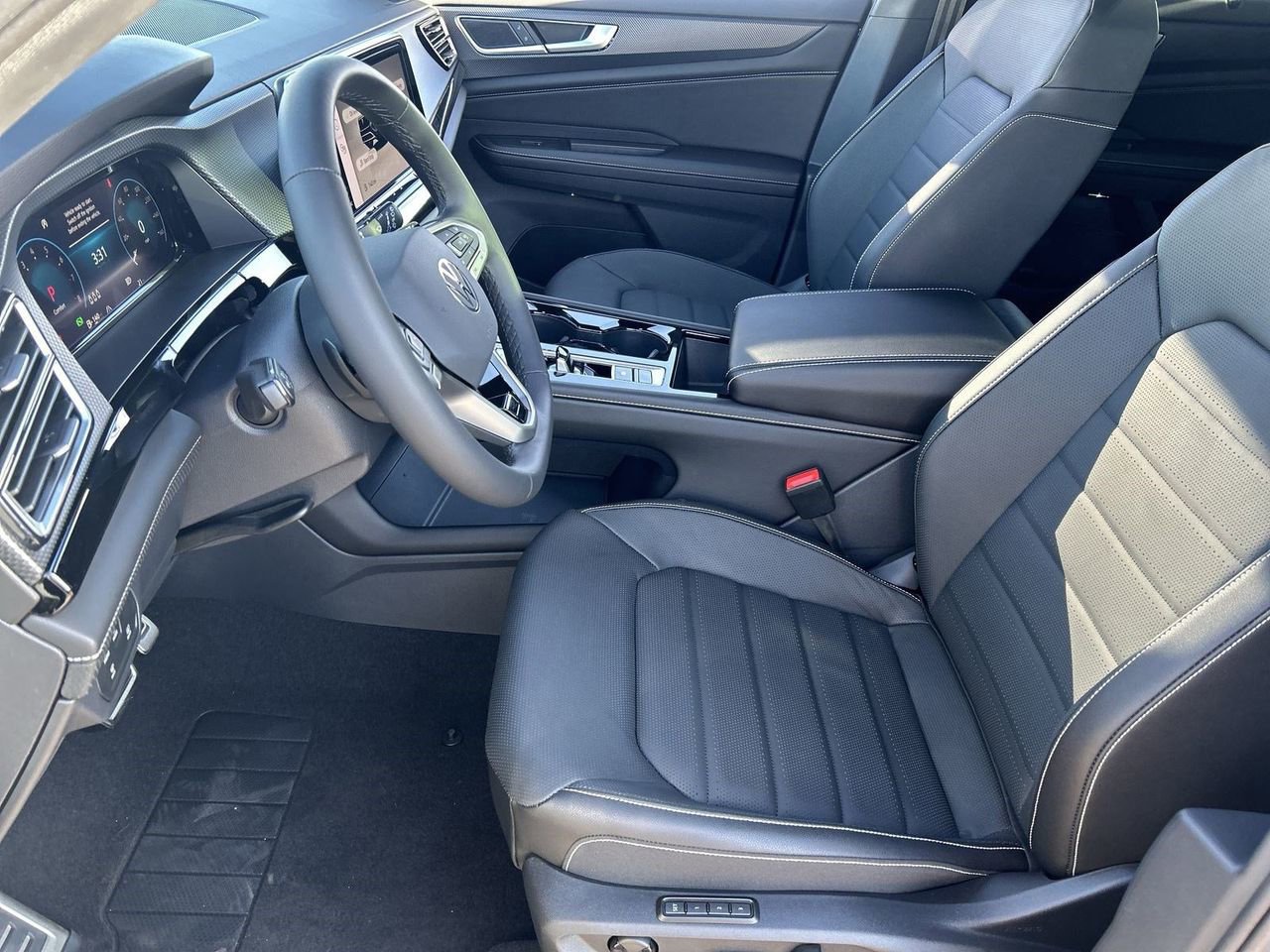 New 2026 Volkswagen Atlas Cross Sport SEL R-Line image 15