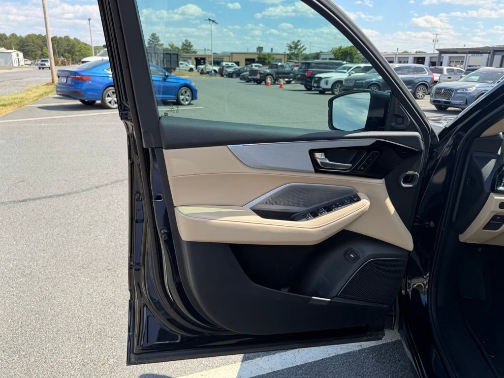 Used 2025 Acura MDX SH-AWD w/ Technology Package image 13