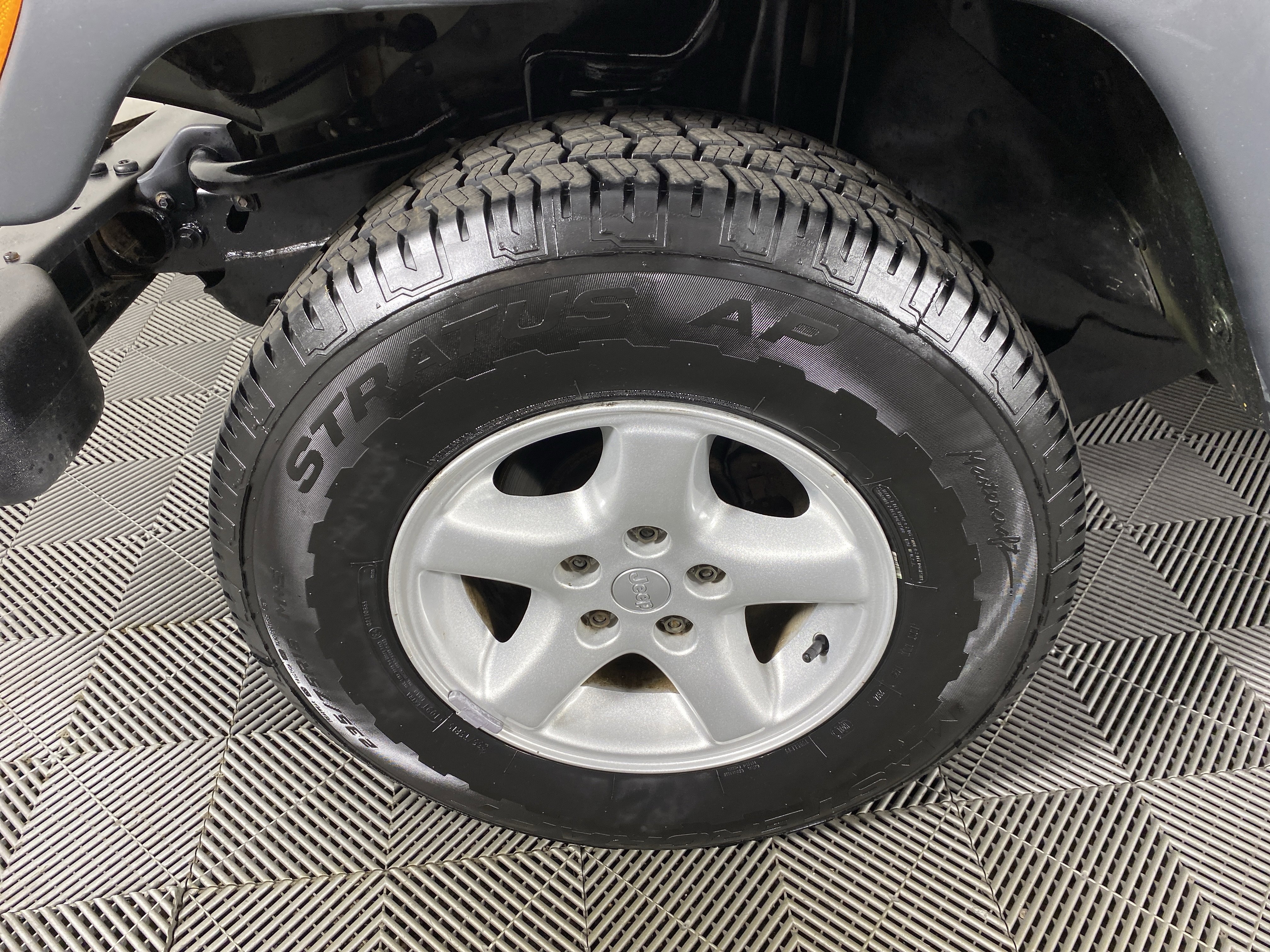 Used 2006 Jeep Wrangler X w/ Tire & Wheel Group (Ecco) AWD/4WD image 8