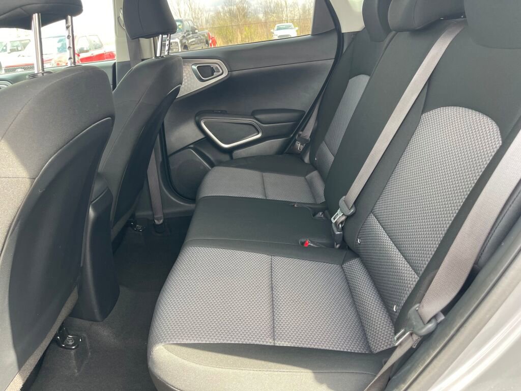 Used 2024 Kia Soul LX w/ Option Group 015 image 19