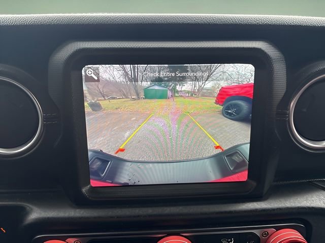 Used 2020 Jeep Gladiator Overland image 13