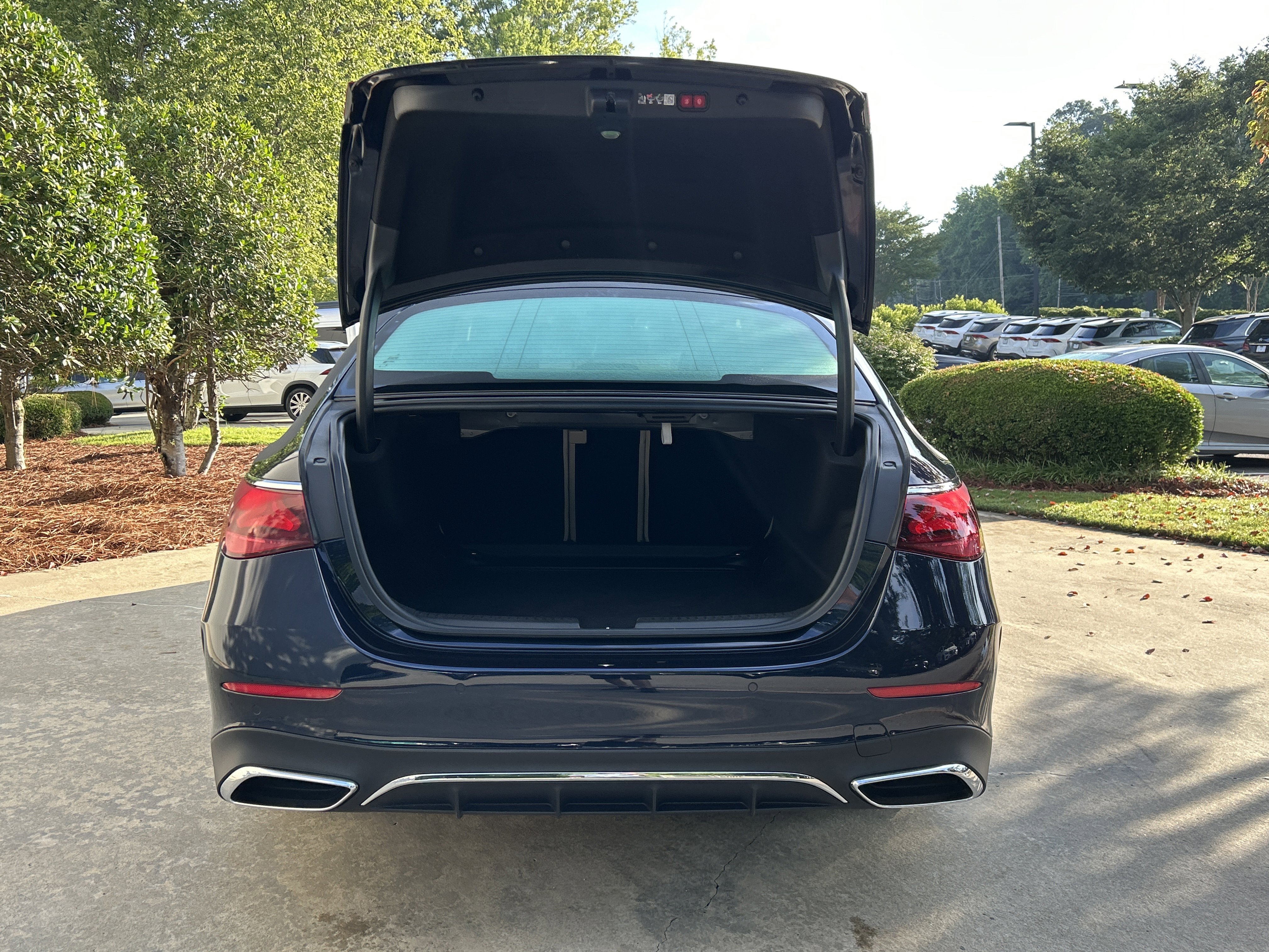 Certified 2025 Mercedes-Benz E 350 4MATIC Sedan image 9