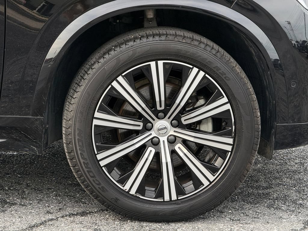 Certified 2023 Volvo XC90 B6 Plus w/ Protection Package Premier AWD/4WD image 13