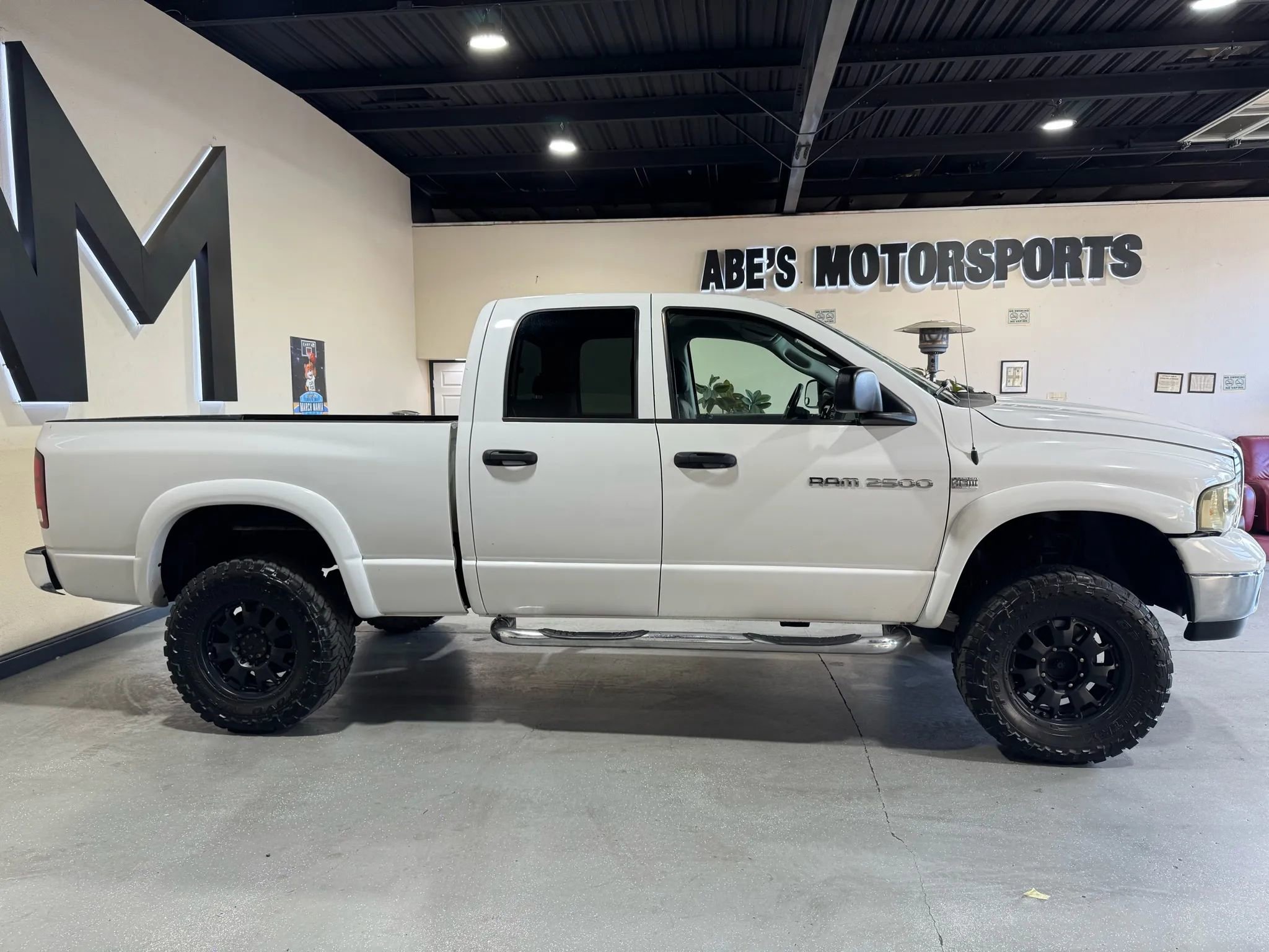 Used 2005 Dodge Ram 2500 Truck SLT w/ Trailer Tow Group AWD/4WD image 4