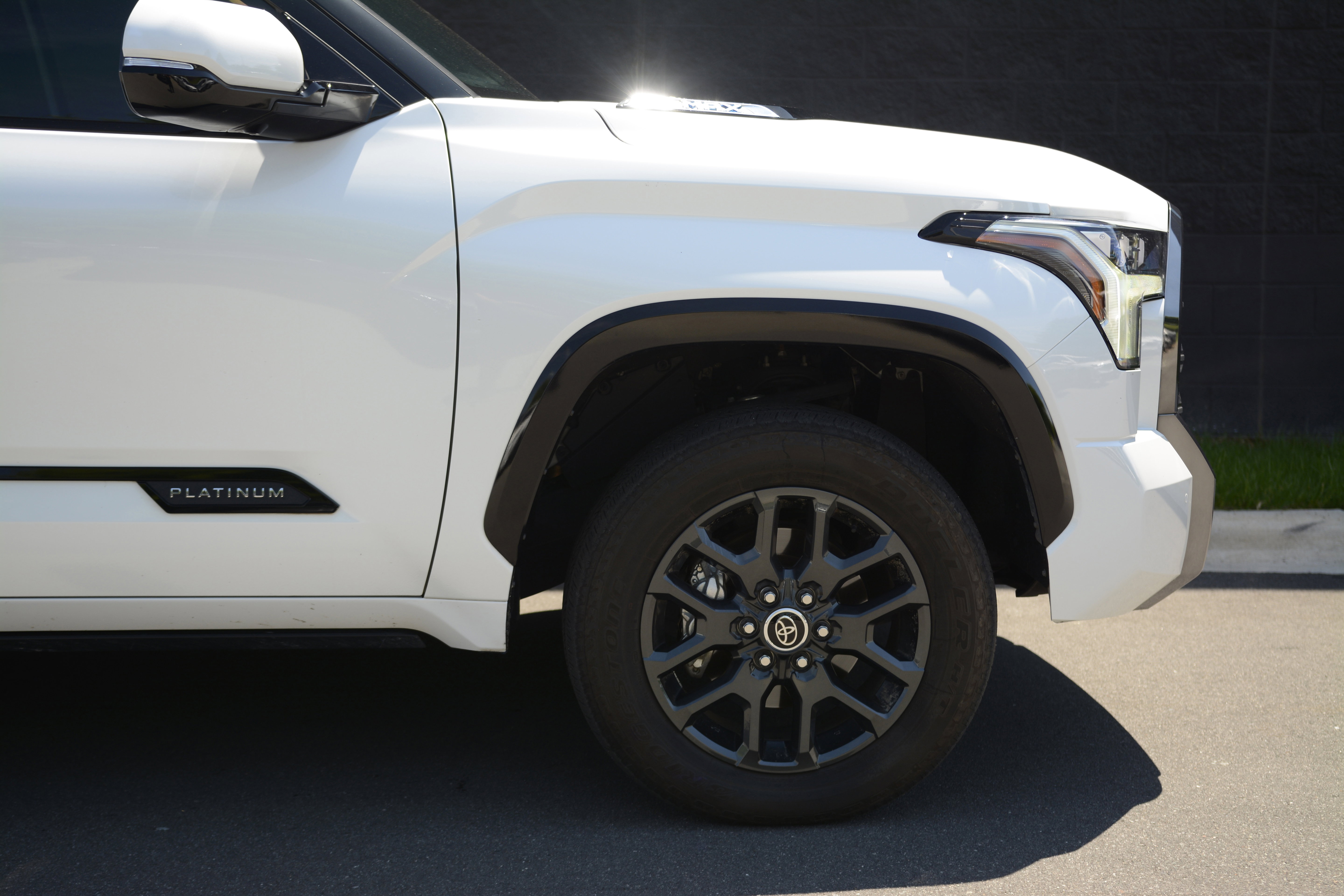 Used 2023 Toyota Tundra Platinum AWD/4WD image 42