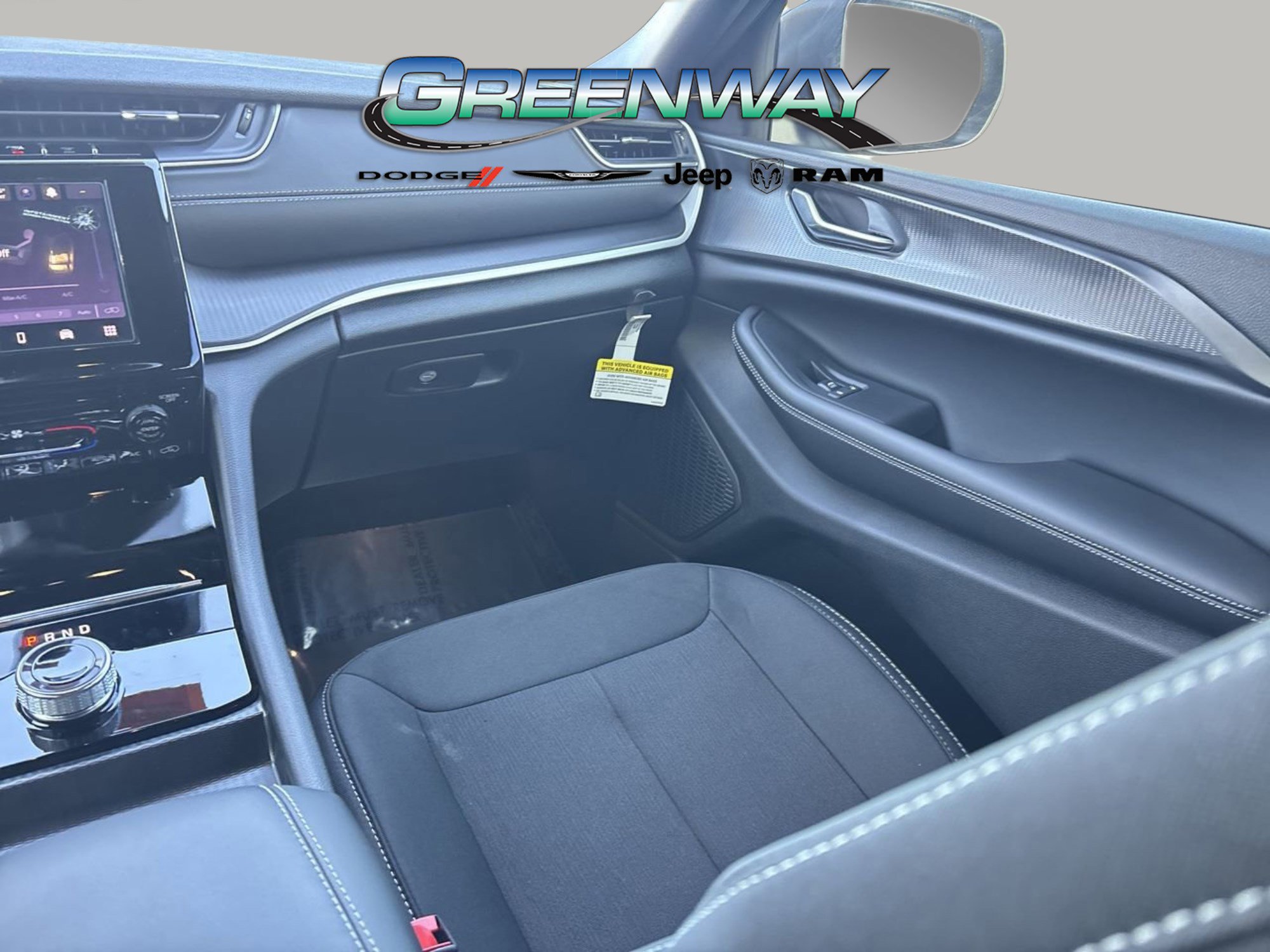 New 2025 Jeep Grand Cherokee Laredo image 14