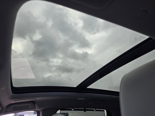 Certified 2025 Acura MDX w/ Technology Package image 17