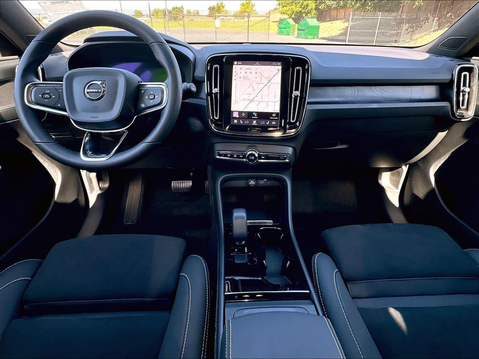 Used 2023 Volvo XC40 Recharge Plus AWD/4WD image 18