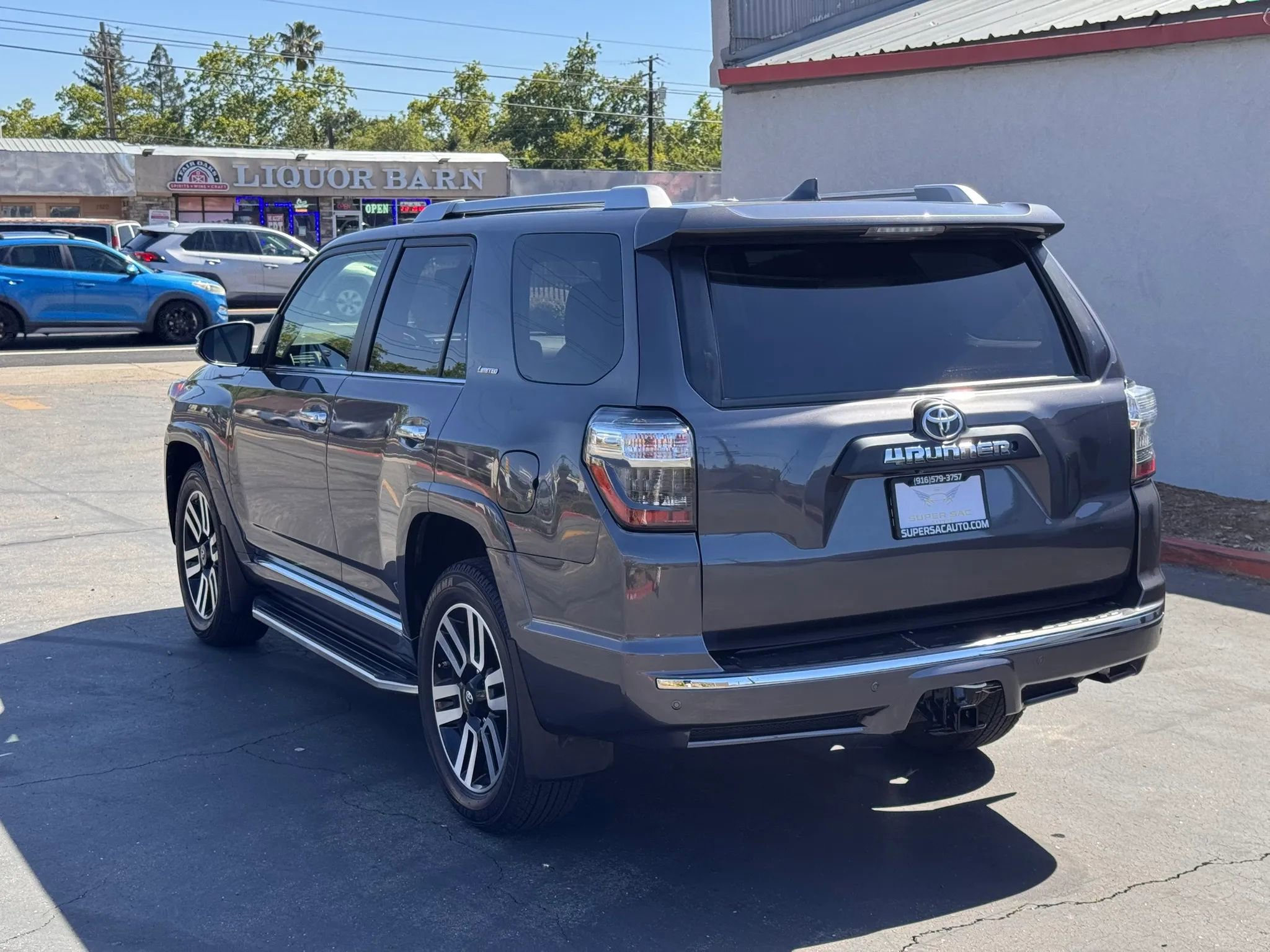 Used 2018 Toyota 4Runner Limited AWD/4WD image 4