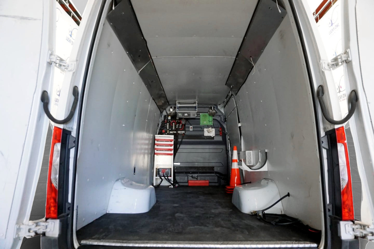 Used 2019 Freightliner Sprinter 170 Cargo RWD image 6