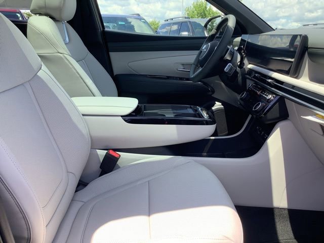 New 2025 Hyundai Tucson Limited image 29