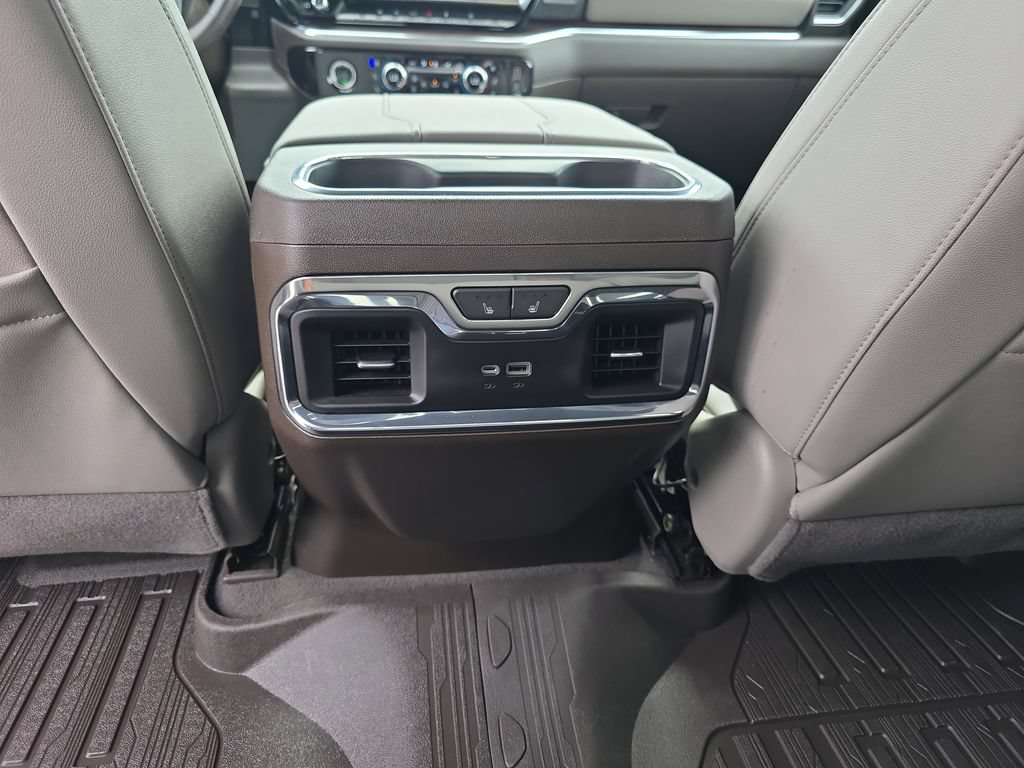 Used 2023 GMC Sierra 1500 SLT AWD/4WD image 31