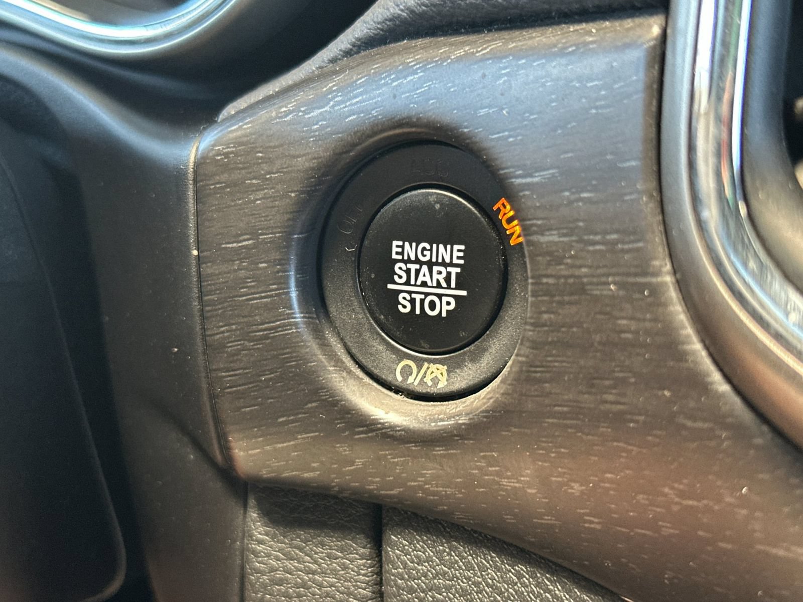 Used 2018 Jeep Grand Cherokee Altitude AWD/4WD image 24