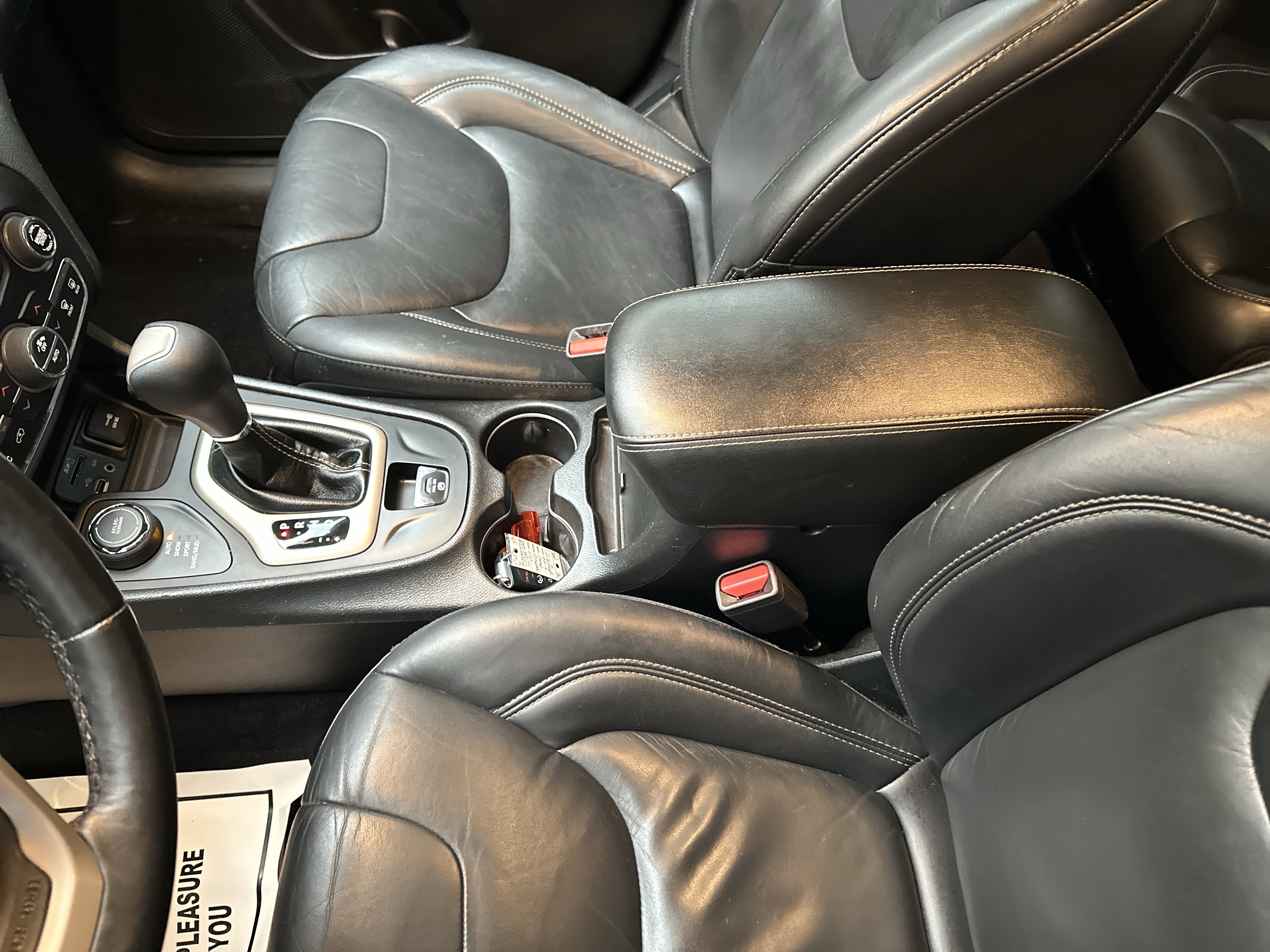 Used 2018 Jeep Cherokee Limited image 34