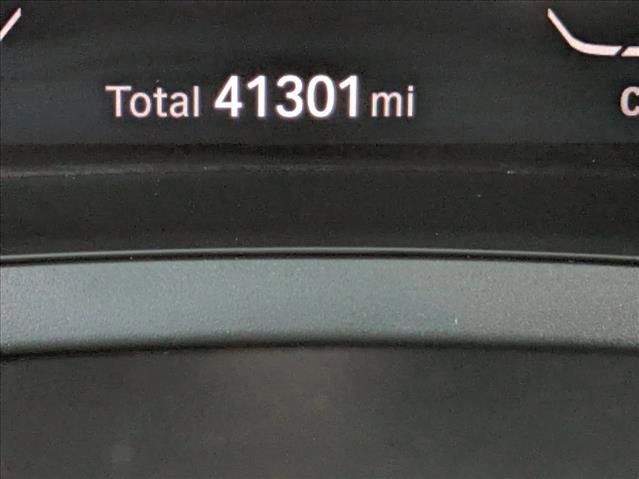 Used 2023 BMW M440i Coupe w/ Premium Package image 11