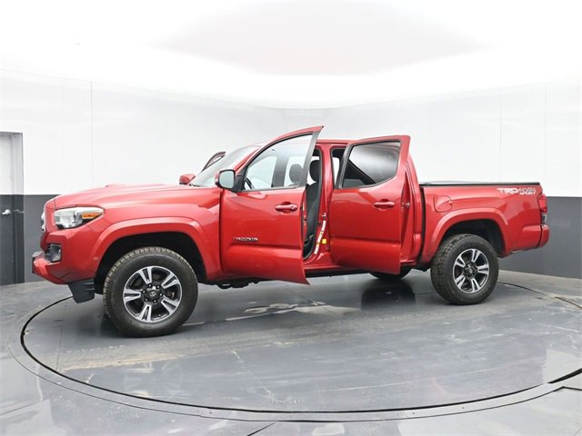 Used 2017 Toyota Tacoma TRD Sport w/ Tow Package (A/T) image 52