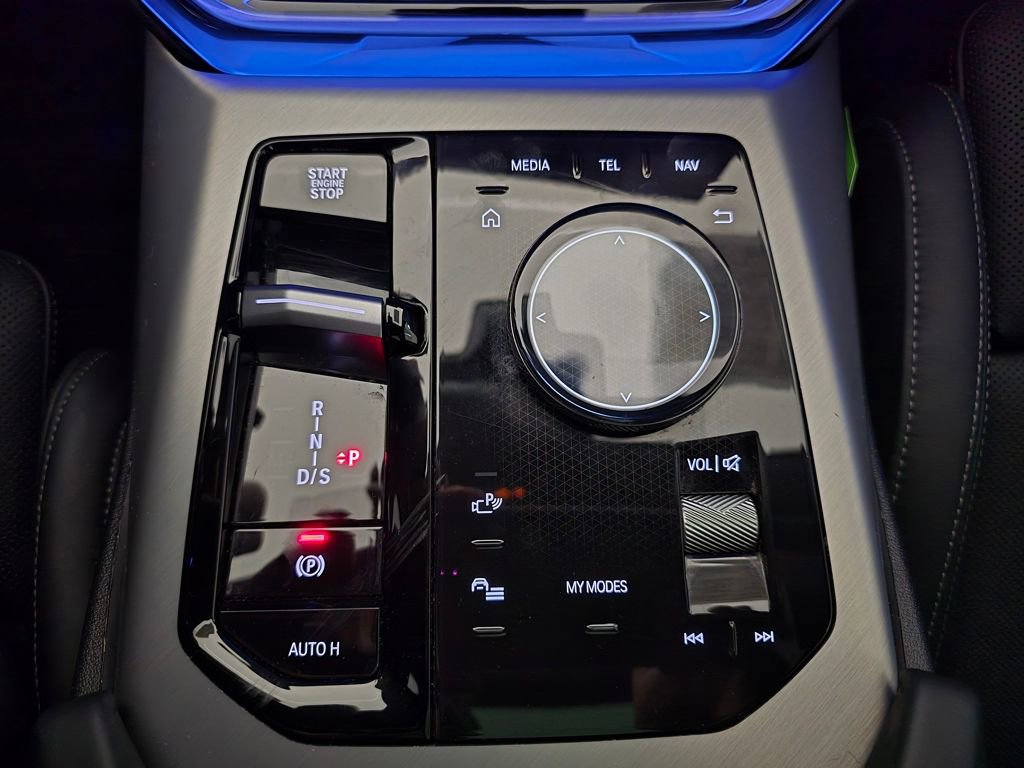 Certified 2025 BMW X3 xDrive30i w/ Premium Package image 28