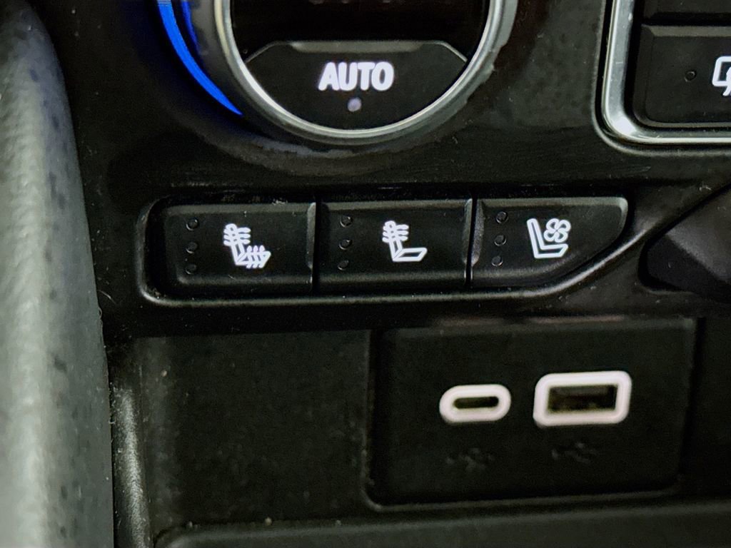 Used 2021 Chevrolet Tahoe High Country w/ Premium Package AWD/4WD image 13