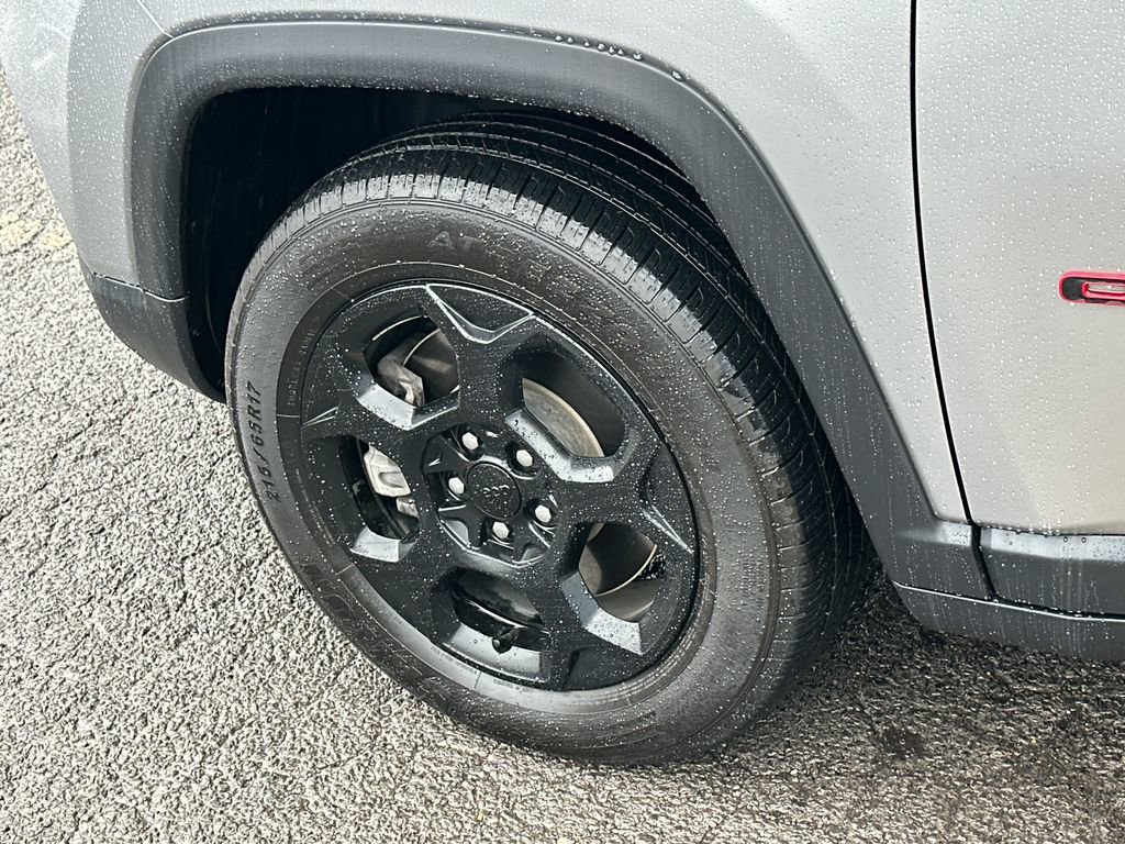 Used 2023 Jeep Compass Trailhawk image 12