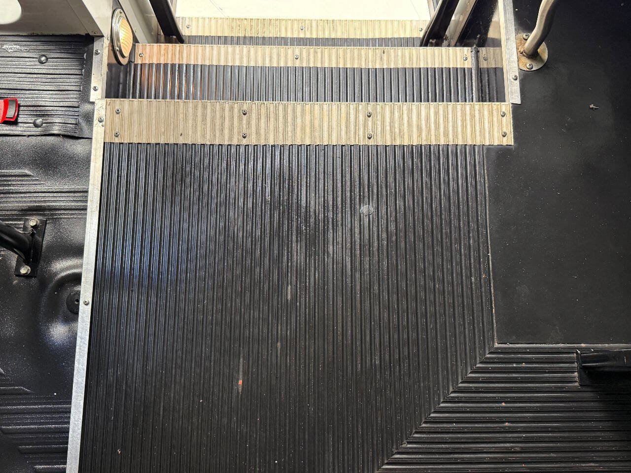 Used 2004 Chevrolet Express 3500 3500 2dr Commercial/Cutaway/Ch w/ School Bus Package image 49