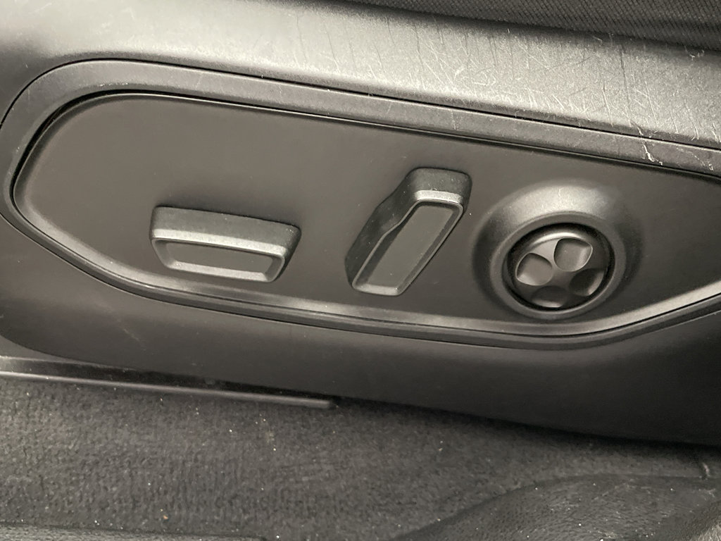 Used 2024 Jeep Grand Cherokee Altitude image 8