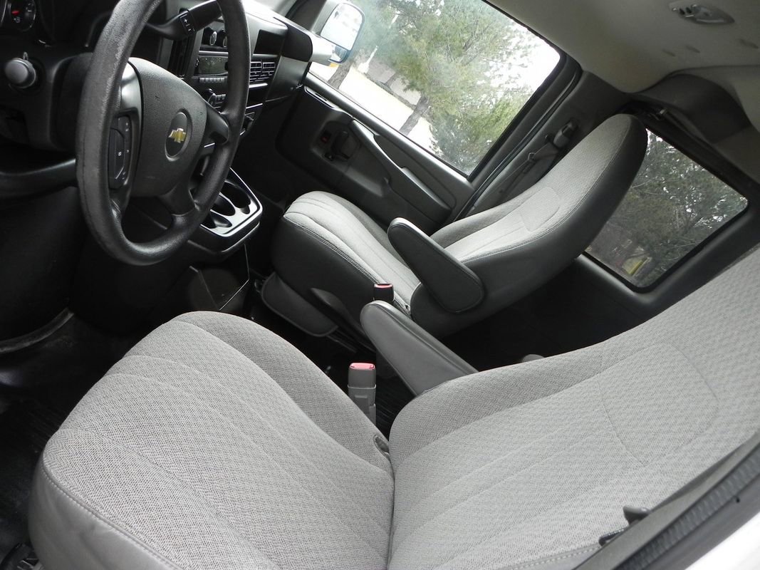 Used 2012 Chevrolet Express 3500 LS image 16