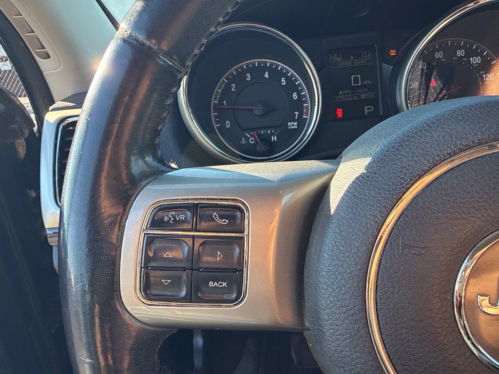 Used 2012 Jeep Grand Cherokee Laredo w/ Laredo E Group AWD/4WD image 13