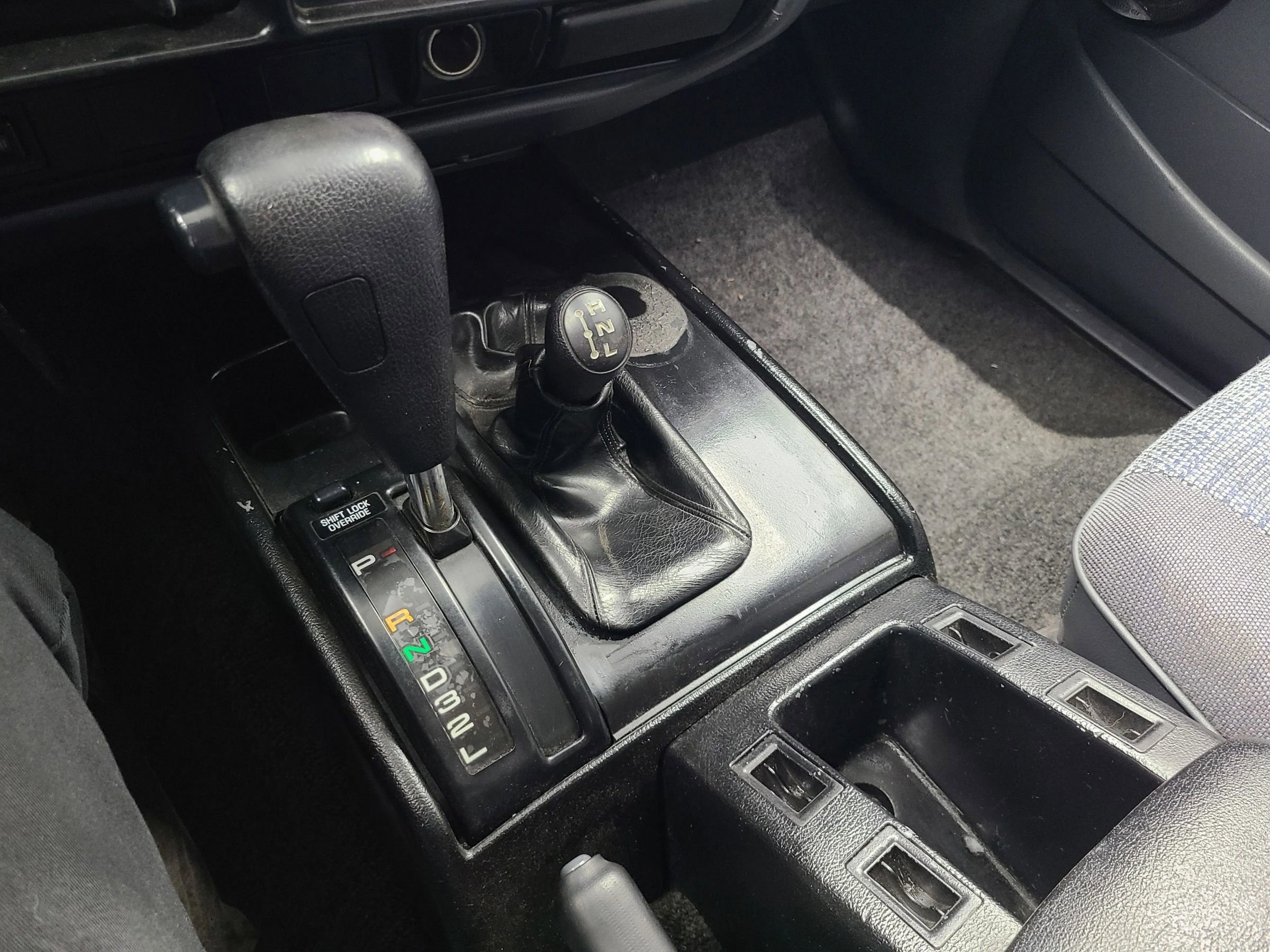 Used 1991 Toyota Land Cruiser 4D SUV image 24